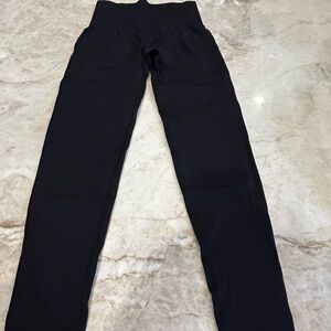 Black Compression Butt Cinching leggings 7/8